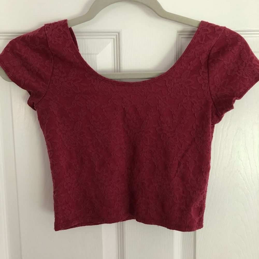 Abercrombie crop lace tee